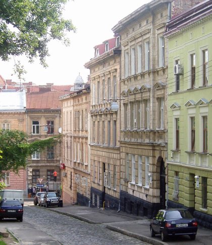 Галицька райадміністрація замовить ремонт хідників у центрі Львова на понад 2 млн грн