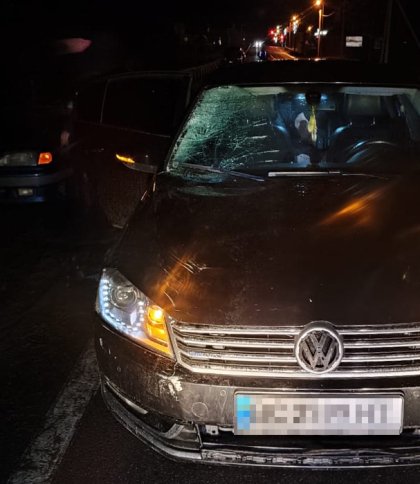 На Львівщині водій Volkswagen збив пішохода: чоловік перебуває у реанімації