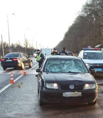 У Городку сталась ДТП, водій Volkswagen збив двох людей (фото)