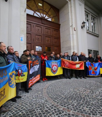 Ще 26 військових вирушили з Львівщини на Святу гору Афон