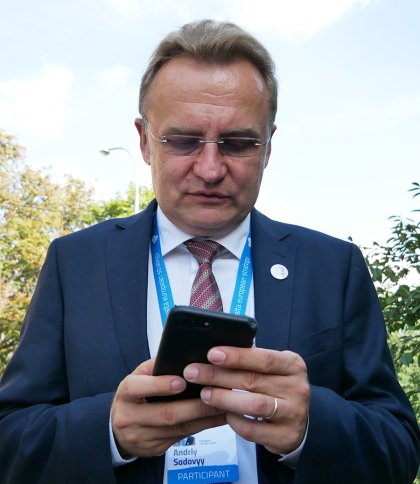 Львівська мерія планує заборонити посадовцям публікувати в соцмережах