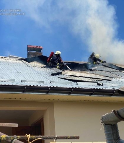 У Самбірському районі рятувальники загасили пожежу в житловому будинку