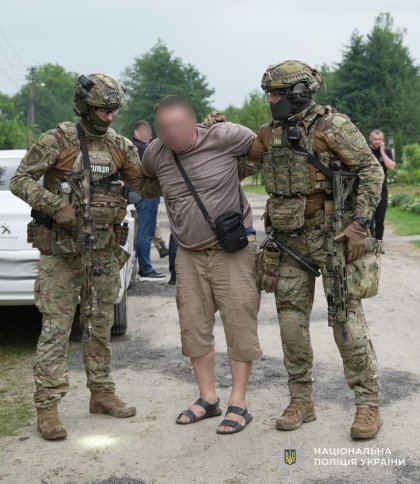 На Львівщині затримали п'яного 50-річного водія за погрози правоохоронцям гранатою