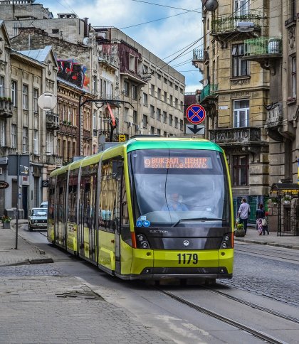 Міська рада Львова перенесла підвищення тарифів на проїзд у трамваях і тролейбусах до вересня