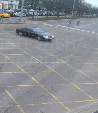 У Львові у пʼяного 18-річного хлопця без водійських прав евакуювали Mercedes за дрифт