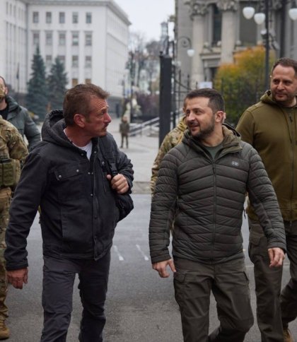 В Україну втретє приїхав американський актор і кінорежисер Шон Пенн: привіз «Оскар» та зустрівся із Зеленським 