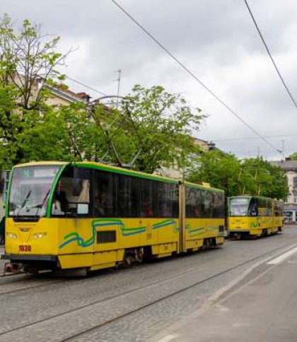 У Львові водій трамвая уник покарання за ДТП з пасажиркою