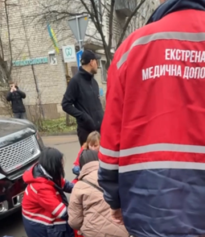 У Львові Range Rover збив двох десятирічних школярок