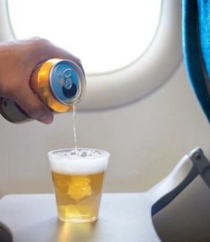 Обплював очевидців та ледь не побився зі стюардесою: п’яний пасажир у літаку влаштував «розгром»