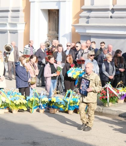 Він не міг стояти осторонь: у Самборі попрощались з Героєм Русланом Шкимбою