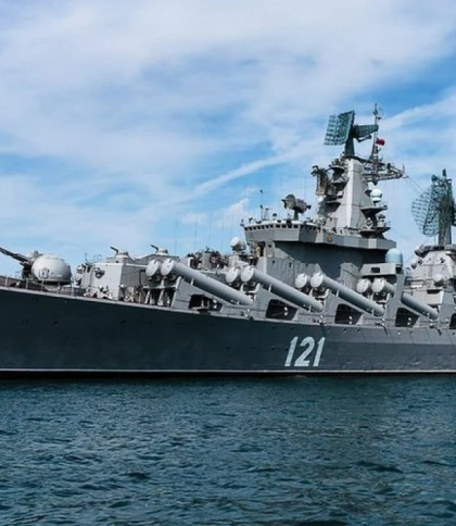 В акваторії Чорного моря горить крейсер "Москва", якого послали на острові Зміїний (ОНОВЛЕНО)