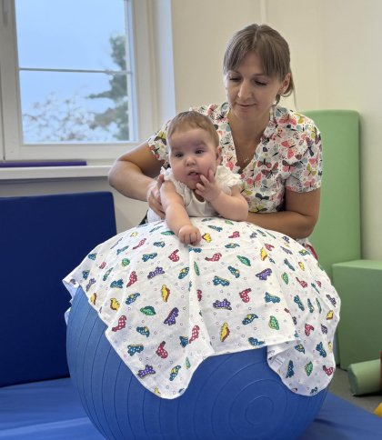 Львівські лікарі врятували недоношену дівчинку з атрезією стравоходу