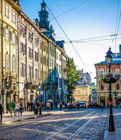 Продавцям повітряних кульок заборонили торгувати у низці місць у центрі Львова