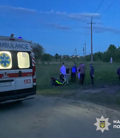 На Львівщині через зіткнення з ВАЗом постраждали дві 13-річні дівчини на мопеді