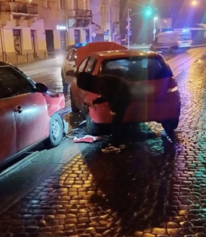 Знайшли та склали протоколи: 22-річний водій вчинив ДТП у центрі Львова та втік