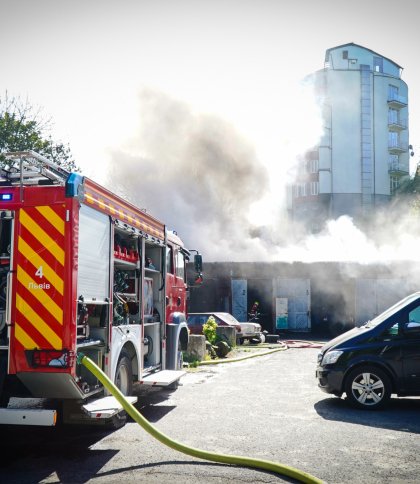 У Львові біля Лісотехнічного університету розгорілася масштабна пожежа