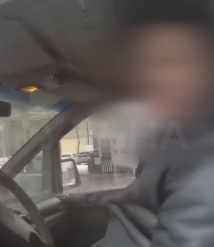 У Львові поліція оштрафувала п’яного водія Peugeot за їзду тротуаром