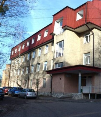 Працівник притулку для бездомних у Львові захворів на коросту