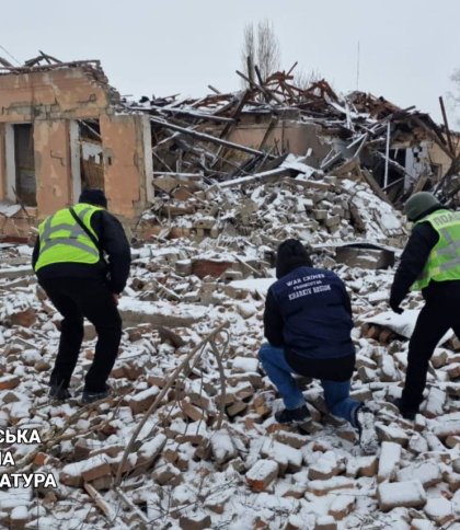 Росіяни обстріляли територію школи в Чугуєві, фото Офісу генпрокурора