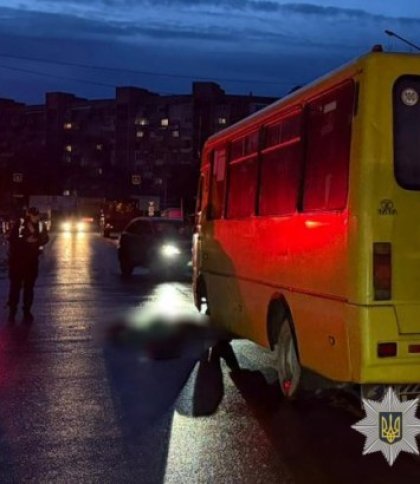 В Новояворівську через наїзд автобуса загинула 61-річна жінка