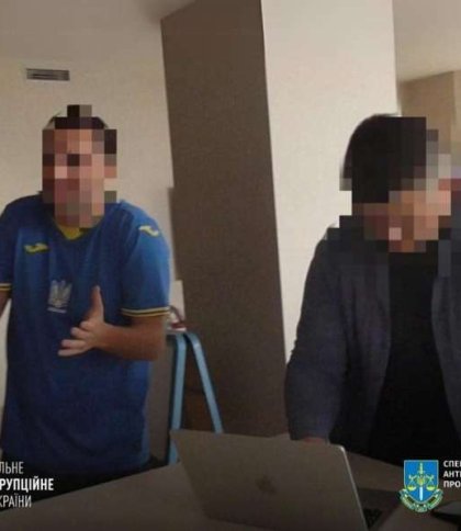 1 млн доларів за посаду керівника Львівської митниці: двоє осіб постали перед судом