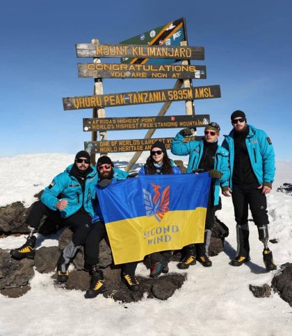 Військовий із Львівщини з протезом ноги піднявся на гору Кіліманджаро