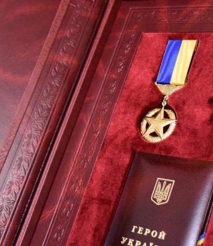 Президент нагородив військових та вбитого журналіста Левіна