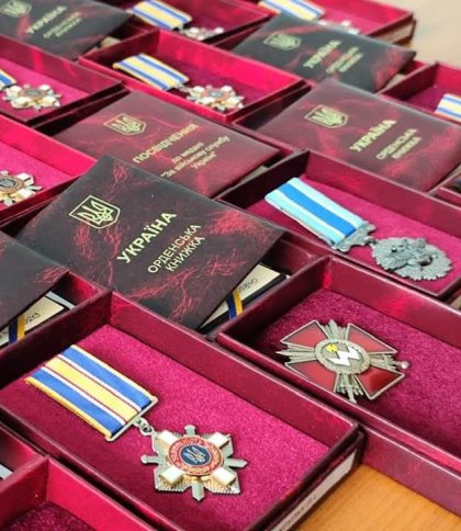 Чотирнадцять воїнів із Золочівщини посмертно нагородили орденами та медалями