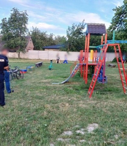 12-річного хлопця на дитячому майданчику підрізали двоє підлітків: поліція Полтавщини з'ясовує обставини скоєного
