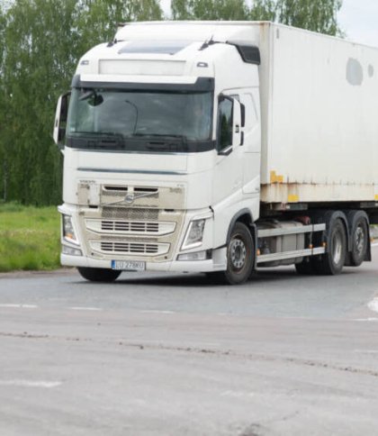 Польський суд заборонив блокувати пункт пропуску “Ягодин”: рух вантажівок відновлено