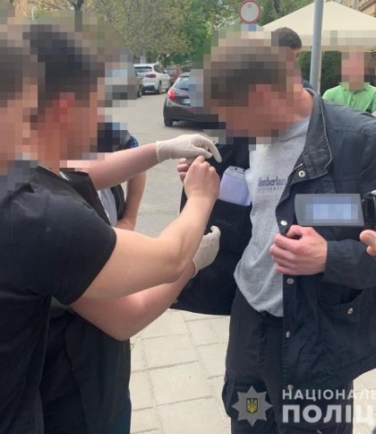 7 000 доларів за втечу з України: у Львові поліцейські затримали "бізнесмена"