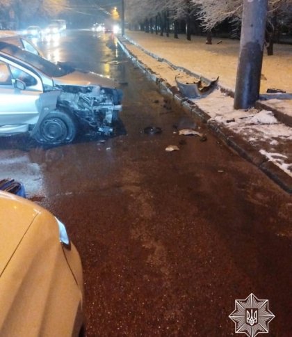 У Львові через ДТП з потерпілими ускладнений рух вулицею