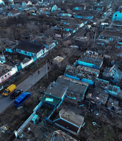 Рятувальники ліквідовують наслідки атаки росіян на Миколаїв, 7 лютого 2024, фото ДСНС