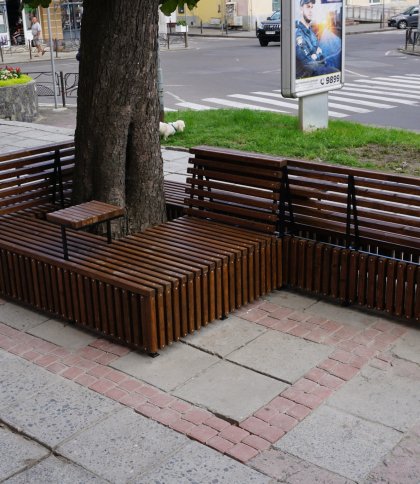 У Дрогобичі встановили вуличні меблі (фото)