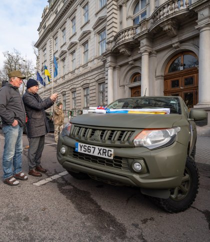 Британські фермери передали військовим Львівщини ще 26 позашляховиків