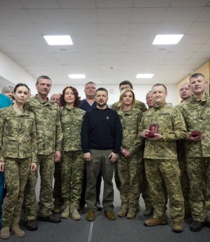 У Львові Зеленський відвідав поранених військових і вручив їм нагороди