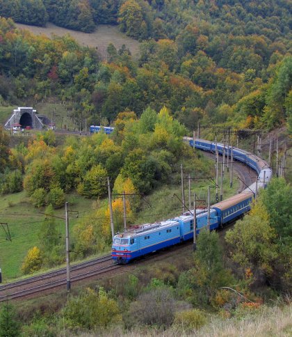 Чим доїхати зі Львова до Рахова: додаткові поїзди від Укрзалізниці