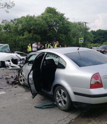 На Львівщині зіткнулись два легковики: п’ятеро людей травмовані