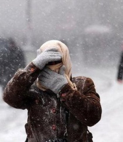 В Україну йде різке похолодання та сніг, синоптики прогнозують мороз до -14°