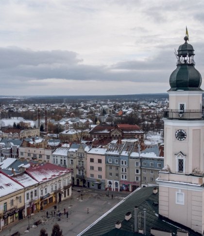 Підприємицю з Дрогобича через суд зобов’язали знести гараж в центрі міста