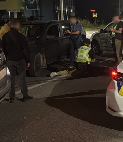 Двоє військовослужбовців за 4 тис. доларів обіцяли зняти ухилянта з розшуку ТЦК у Львові