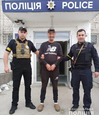 У Червонограді поліцейські затримали грабіжника, одразу після того, як він "обчистив" магазин