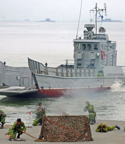 Три моряки потонули: під Маріуполем дійсно підірвався російський катер