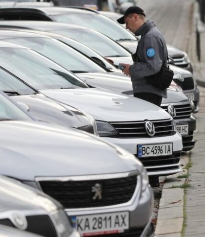 У Львові замість 30 додаткових інспекторів з паркування наберуть майже 50