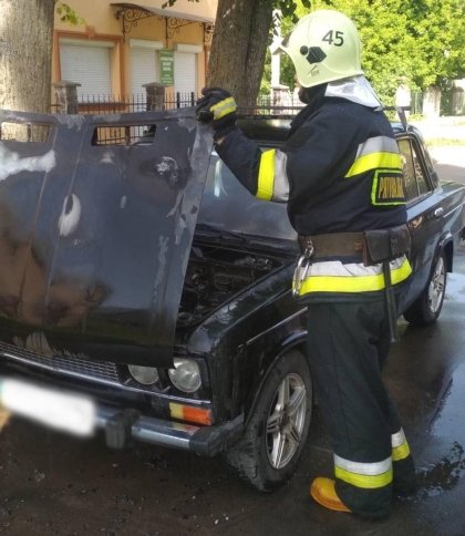 На Львівщині під час руху загорілось авто
