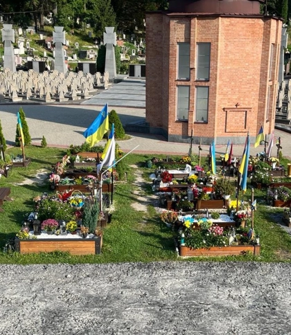 На Львівщині цьогоріч встановлять 45 пам’ятних знаків на могилах загиблих захисників України