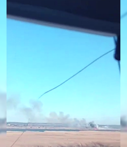 Повітряні сили показали палаючий в районі Маріуполя російський літак Су-34