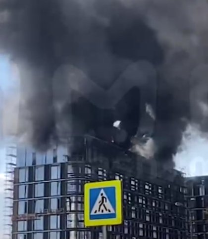 У Москві спалахнула масштабна пожежа в новобудові (відео)