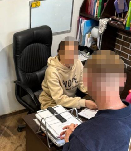 Адвокатка та посадовець міськради на Львівщині вимагали хабар 6 тис. 700 доларів