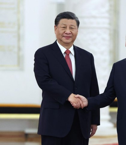 Путін сподівається на виживання у війні, тому намагається отримати допомогу Китаю